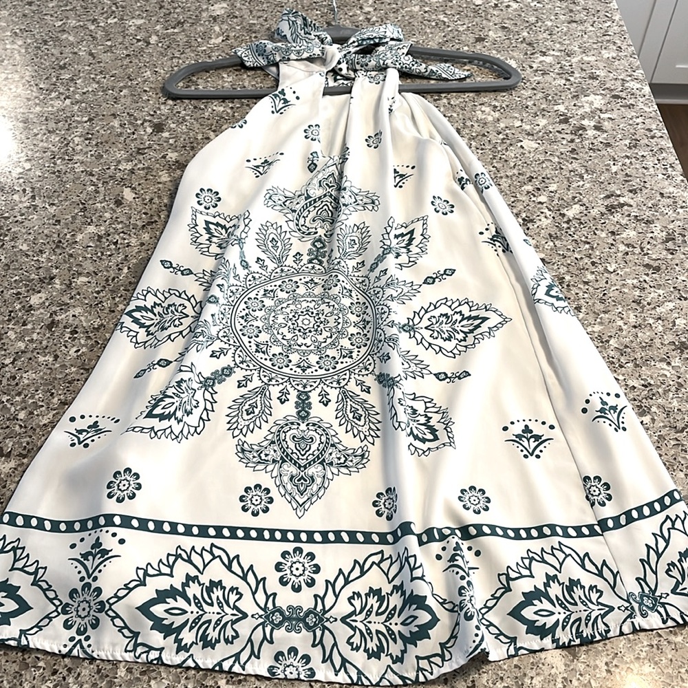 Lulu’s Halter Dress - Picture 2 of 3